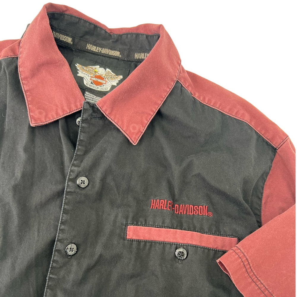 Harley Davidson Black and Maroon Embroidered Milwaukee Short Sleeve Shirt Size L
